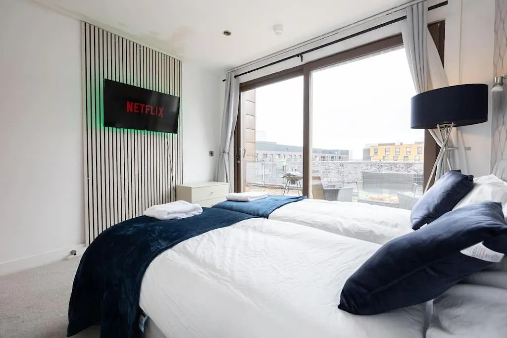Manchester Near City Centre,Penthouse,Etihad ,Cooplive-1